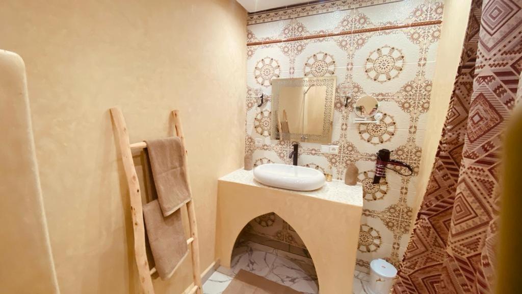 Riad & Spa Sous Le Soleil Chez Jerome Et Pamela Ch Marrakchi 马拉喀什 外观 照片